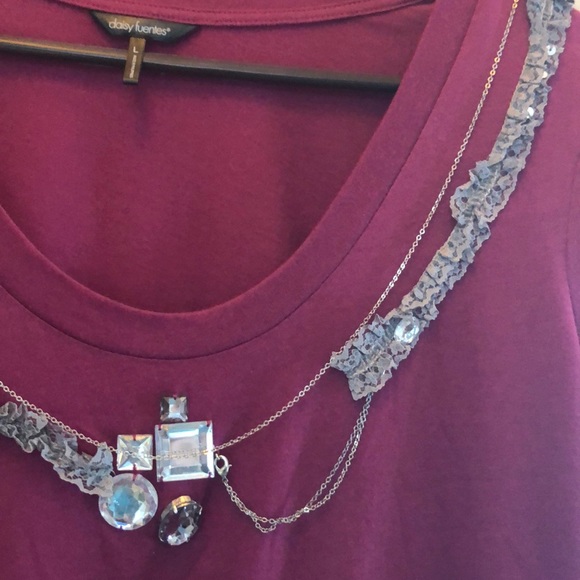 Daisy Fuentes Embellished Women’s Tee! - Picture 3 of 6